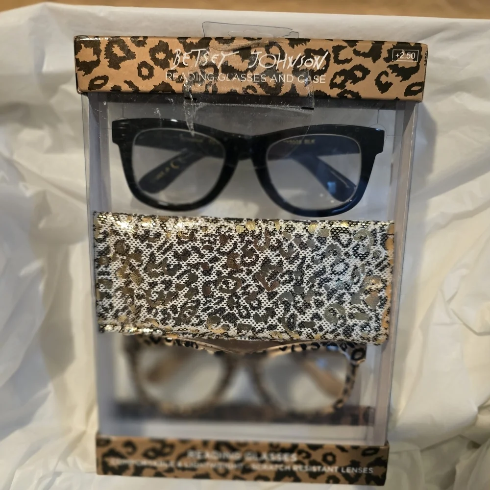 Leopard Print Glasses Set